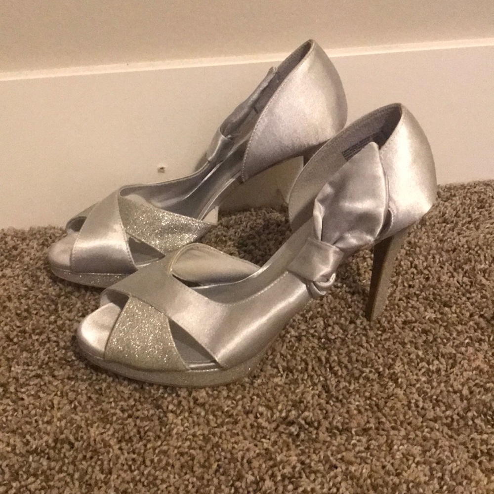 Grey sparkly high heels